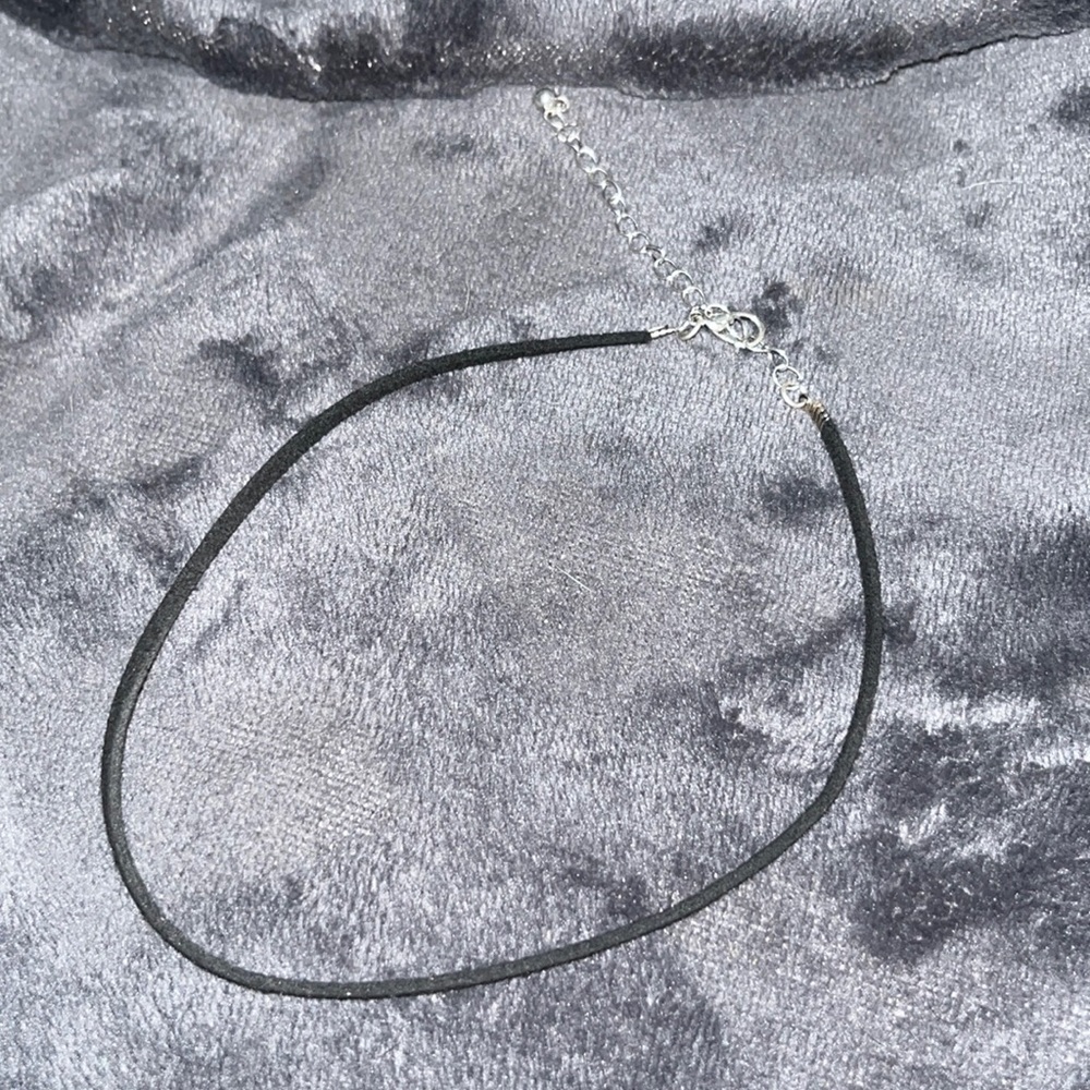 black choker